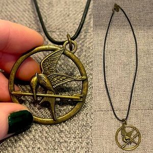 *FINAL DROP* Hunger Games Mockingjay Necklace 🏹